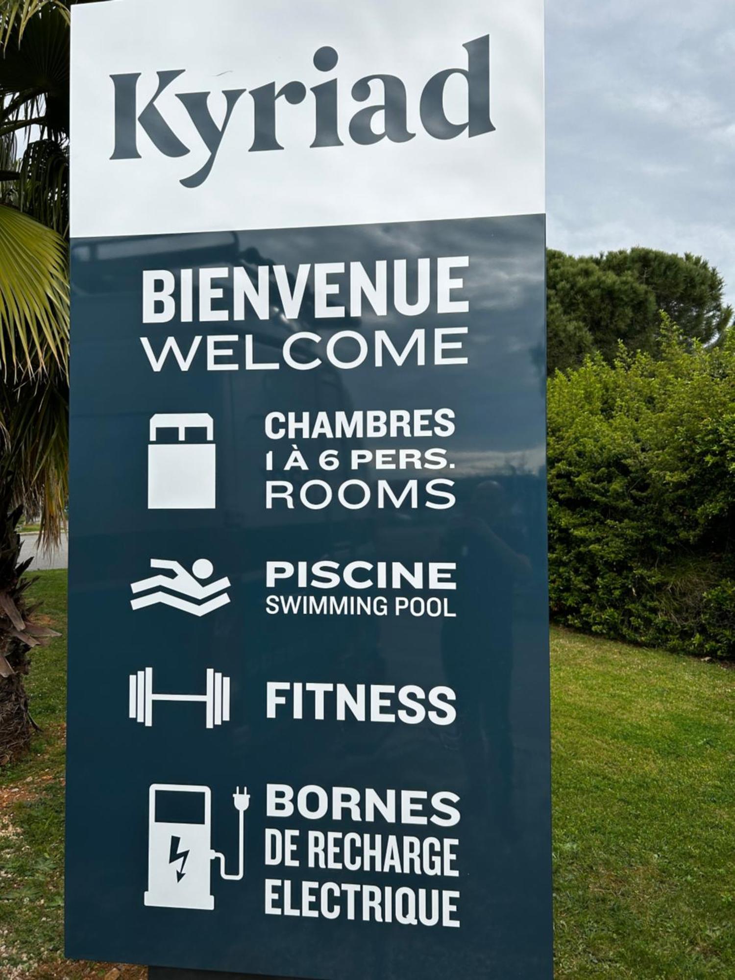 Kyriad Montpellier Aeroport - Parc Expo モーギオ エクステリア 写真